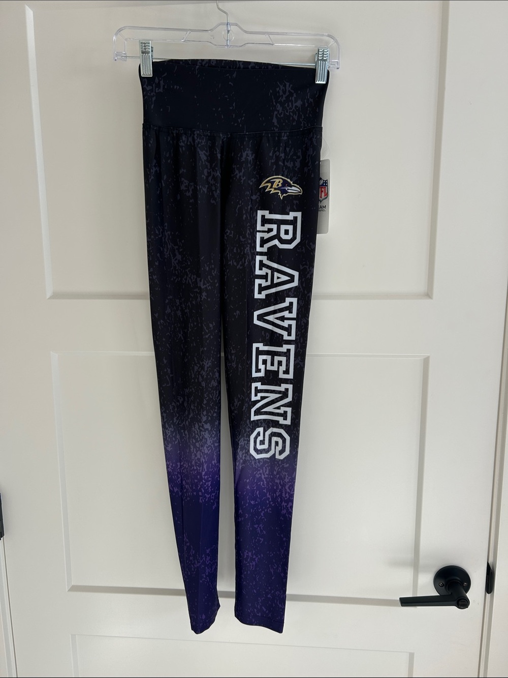 NFL Ravens women’s Ombre Leggings in Black and Purple NWT